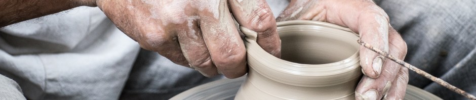 Potter's wheel by Loubos Houska from Pixabay